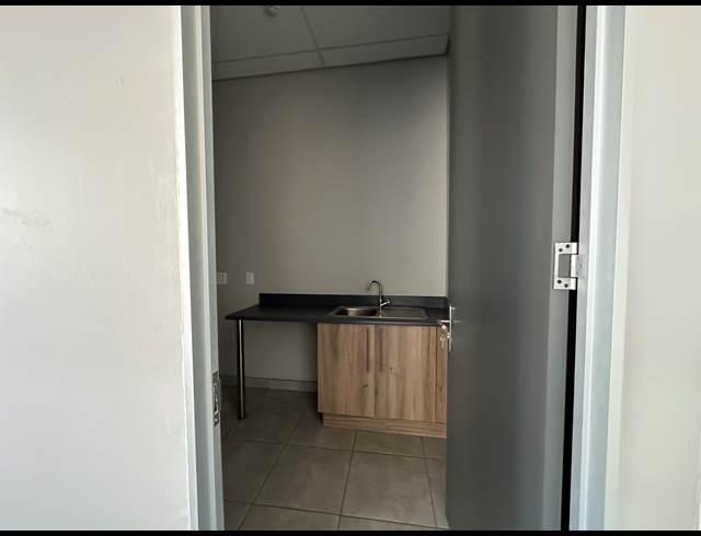 155.30M² OFFICE TO LET IN ECO PARK ESTATE