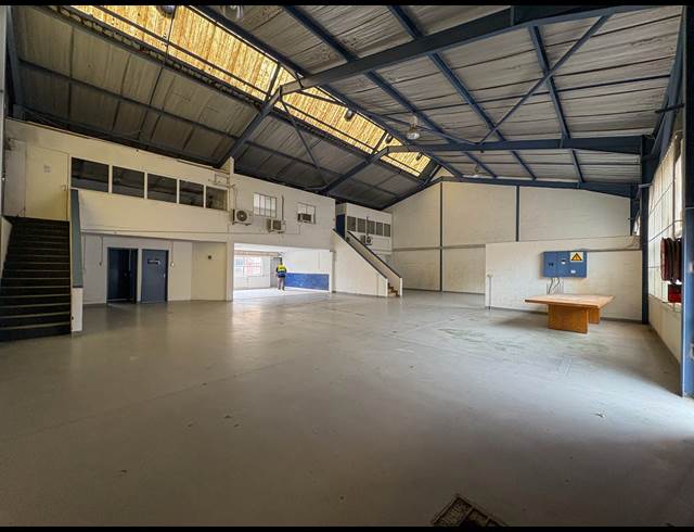 414M² WAREHOUSE TO LET IN WESTMEAD