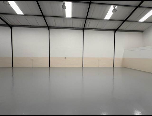 352M² WAREHOUSE TO LET IN STRAND CENTRAL