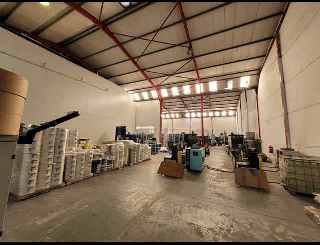 1,000M² WAREHOUSE RENTED IN KILLARNEY GARDENS