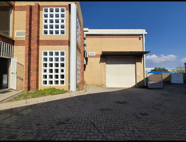1,016M² WAREHOUSE TO LET IN HALFWAY HOUSE