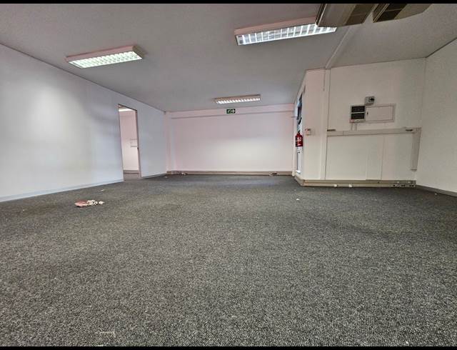 352M² OFFICE TO LET IN CENTURY CITY