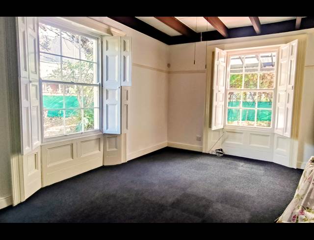 30M² OFFICE TO LET IN NEWLANDS