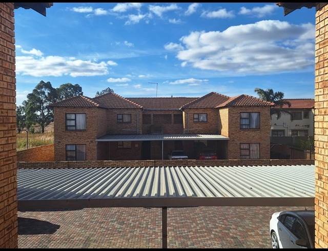 2 BEDROOM PROPERTY TO RENT IN SONNEVELD