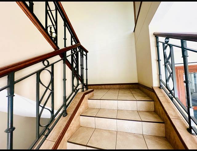 406.63M² OFFICE TO LET IN WOODMEAD