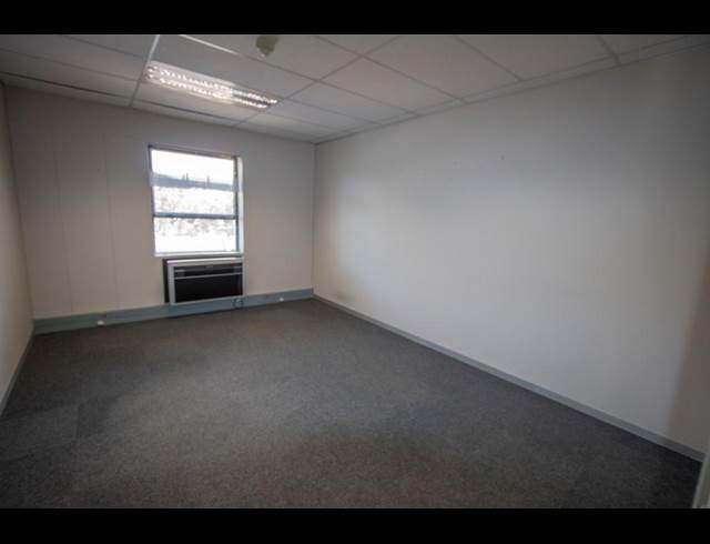 520M² OFFICE TO LET IN WOODMEAD