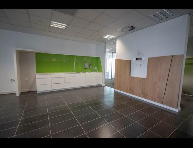 534M² OFFICE TO LET IN SANDTON CENTRAL