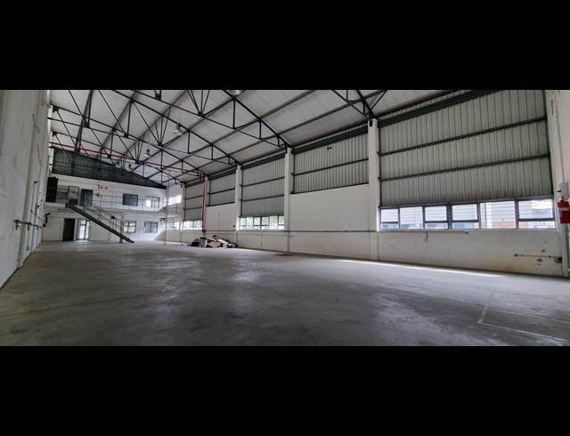 442M² WAREHOUSE TO LET IN AIRPORT INDUSTRIA