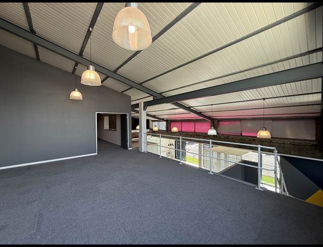260M² OFFICE TO LET IN WOODSTOCK