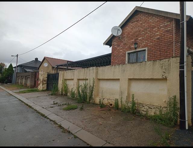 1 BEDROOM APARTMENT TO LET IN COSMO CITY