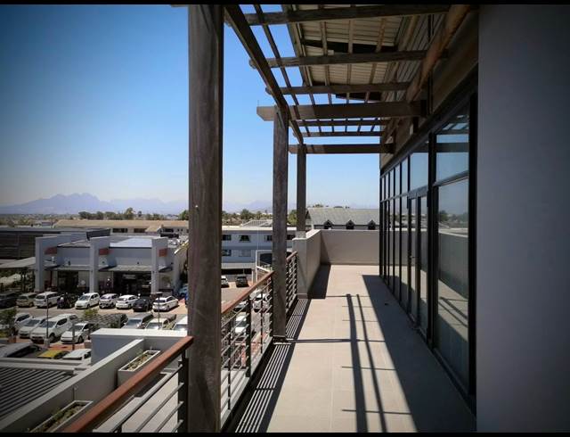 765.20M² OFFICE TO LET IN DURBANVILLE CENTRAL