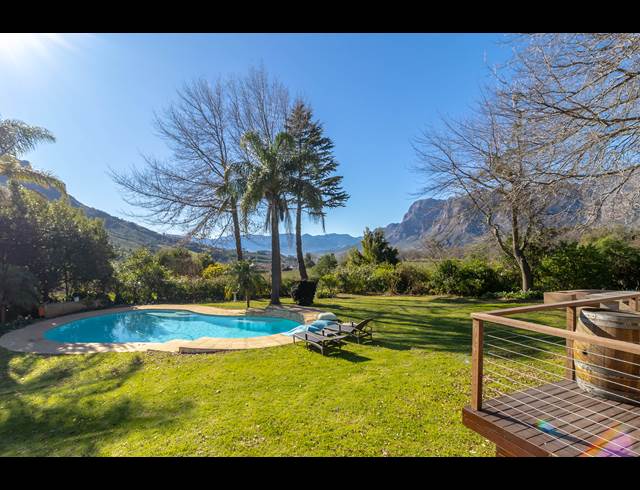 4 BEDROOM HOUSE TO LET IN STELLENBOSCH FARMS
