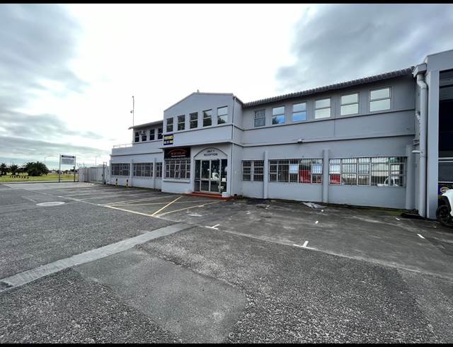 1,810M² WAREHOUSE TO LET IN EPPING INDUSTRIAL