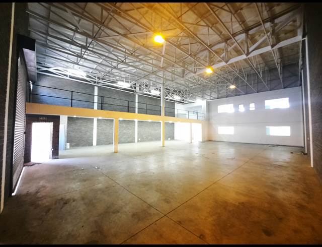550M² WAREHOUSE TO LET IN STORMILL