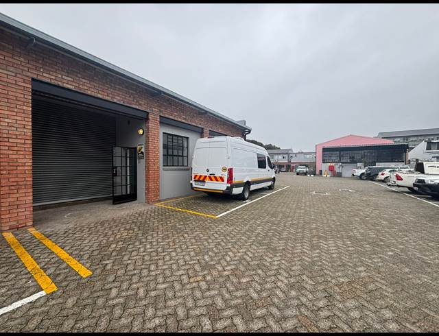 124M² WAREHOUSE TO LET IN MAITLAND