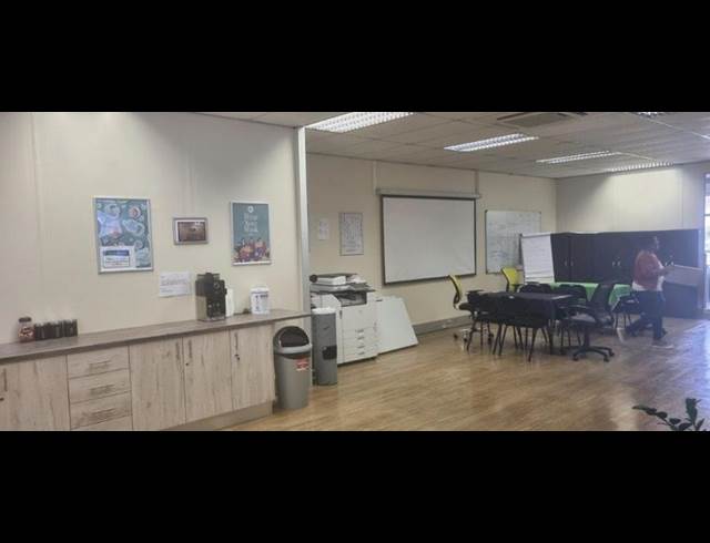 BUSINESS PROPERTY TO RENT IN OBSERVATORY