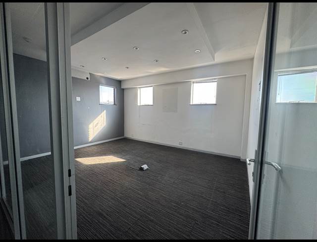 250M² WAREHOUSE TO LET IN WYNBERG