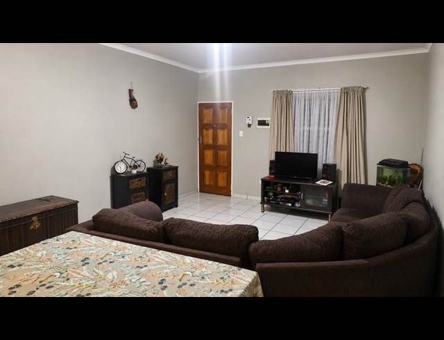 2 BEDROOM PROPERTY TO RENT IN STRUBENVALE