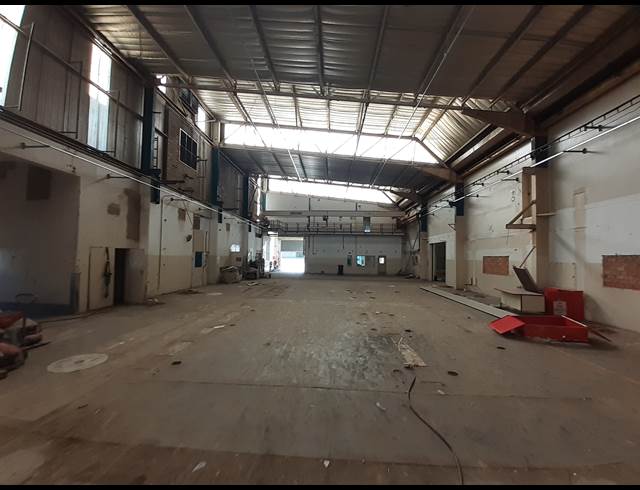 2,200M² FACTORY TO LET IN CHAMDOR