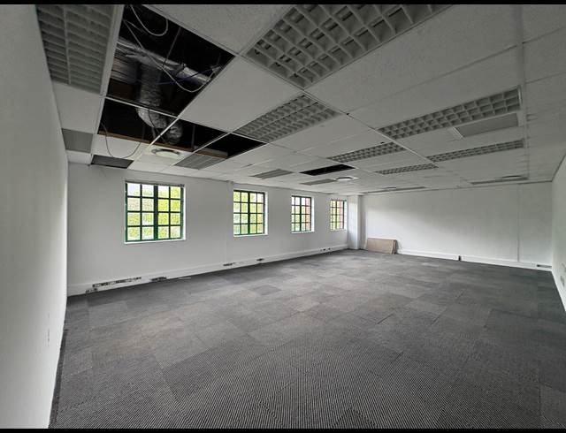 232M² OFFICE TO LET IN CLAREMONT