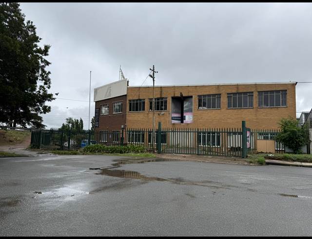 1,400M² BUILDING TO LET IN CROESUS