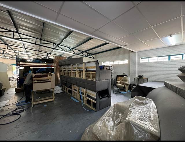 500M² WAREHOUSE TO LET IN STORMILL
