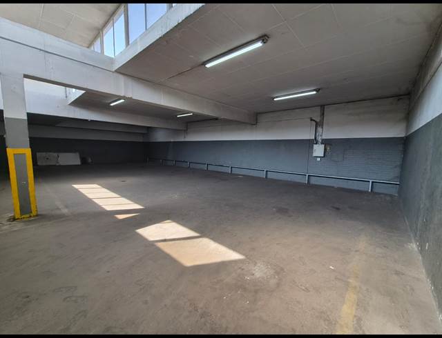 650M² WAREHOUSE TO LET IN WADEVILLE