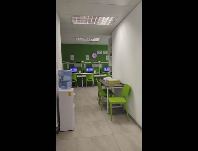 50M² OFFICE TO LET IN MELODIE