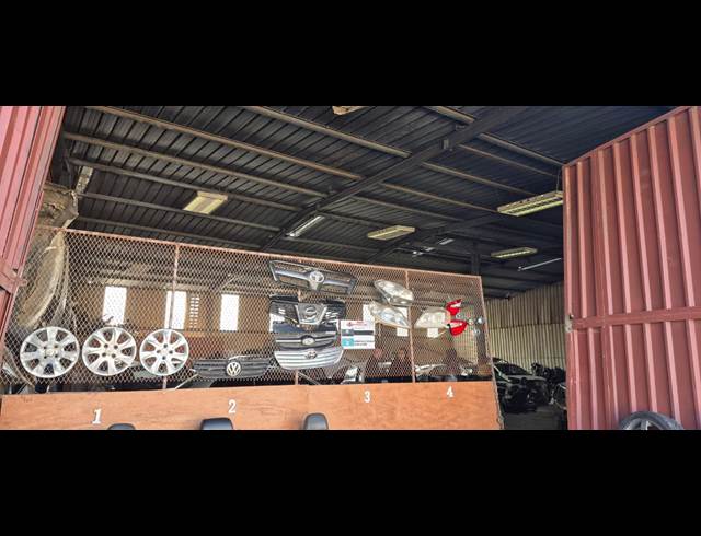 400M² WAREHOUSE TO LET IN ANDERBOLT