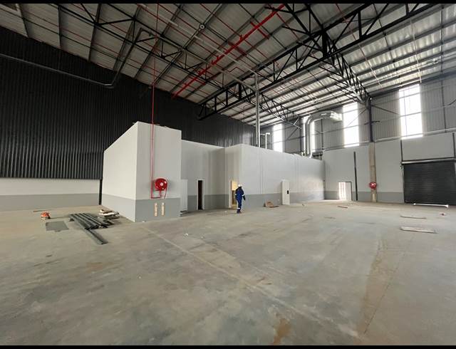2,500M² WAREHOUSE TO LET IN GOSFORTH PARK