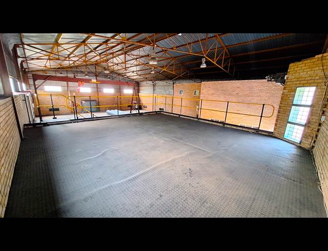 900M² WAREHOUSE TO LET IN NELSPRUIT INDUSTRIAL