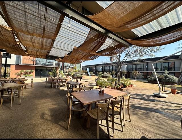 62M² OFFICE TO LET IN ROOIHUISKRAAL NORTH