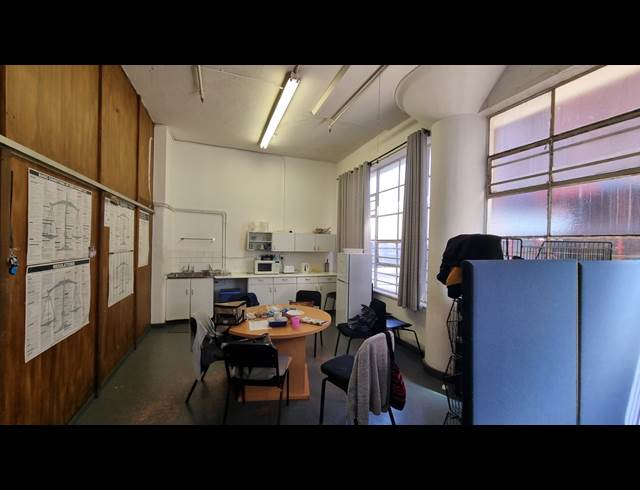 450M² BUSINESS TO LET IN WOODSTOCK