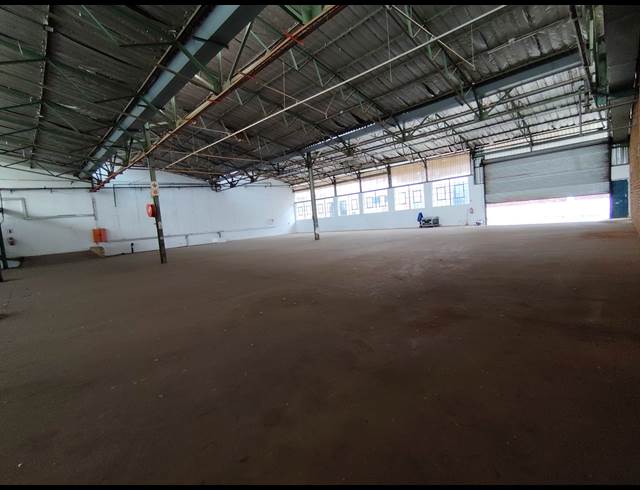 1,000M² WAREHOUSE TO LET IN TULISA PARK