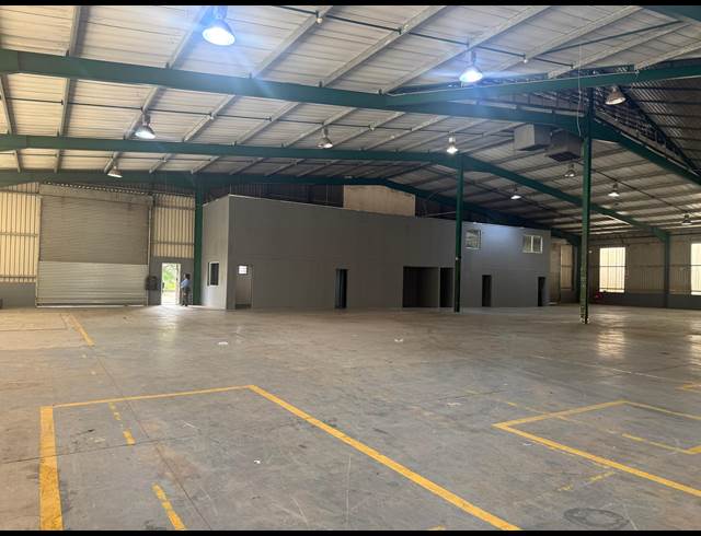 2,609.30M² WAREHOUSE TO LET IN MOUNT EDGECOMBE
