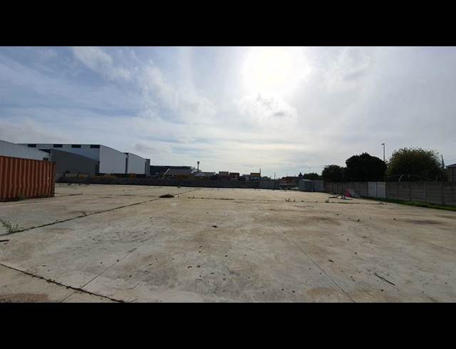 3,000M² INDUSTRIAL YARD TO LET IN AIRPORT INDUSTRIA