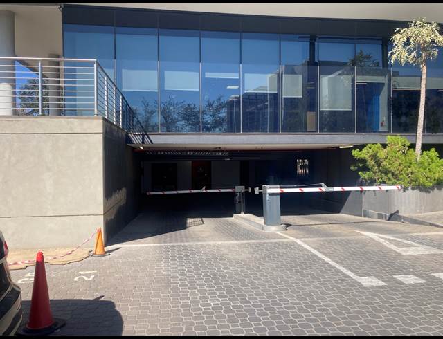 441.30M² OFFICE TO LET IN BRYANSTON
