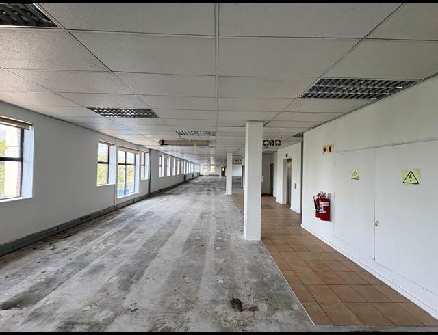 749M² OFFICE TO LET IN RANDJESPARK