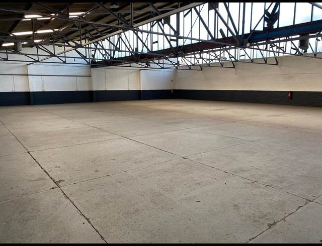 900M² WAREHOUSE RENTED IN PAARDEN EILAND