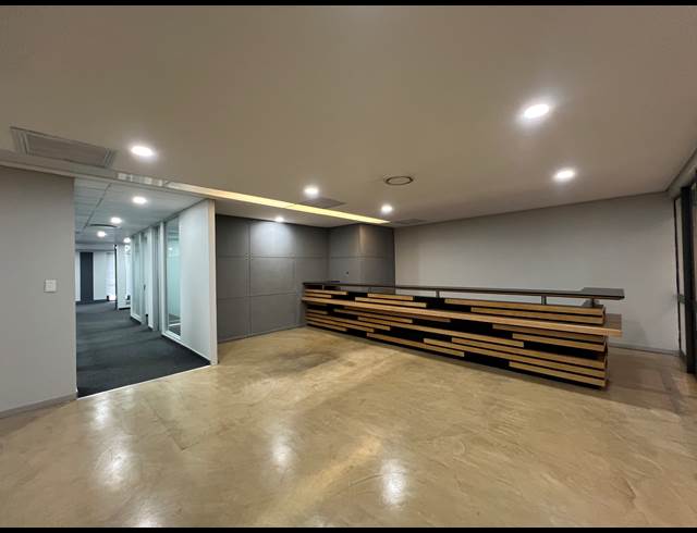 434.80M² OFFICE TO LET IN IRENE