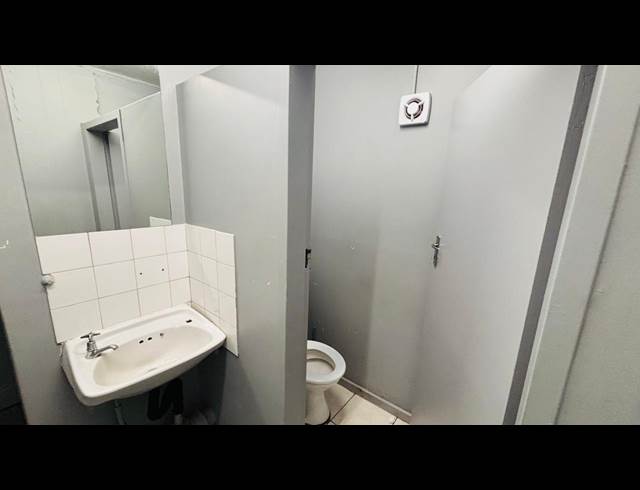 200M² BUILDING TO LET IN KRUGERSDORP CENTRAL