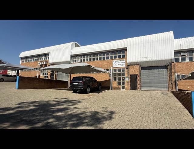 391M² WAREHOUSE TO LET IN HALFWAY HOUSE
