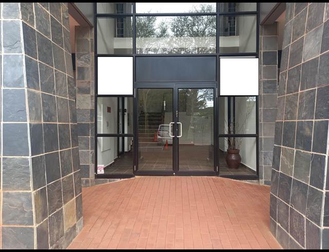 101M² OFFICE TO LET IN BALLITO CENTRAL