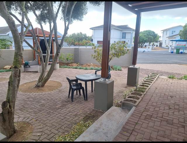 1 BEDROOM PROPERTY TO RENT IN COUNTRY CLUB