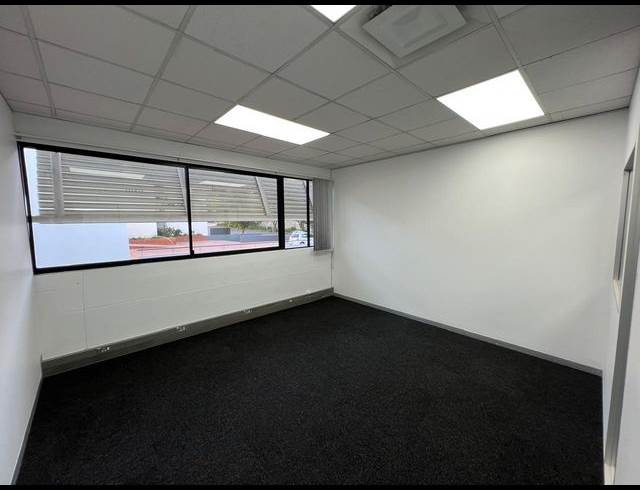 134.10M² OFFICE TO LET IN WESTVILLE