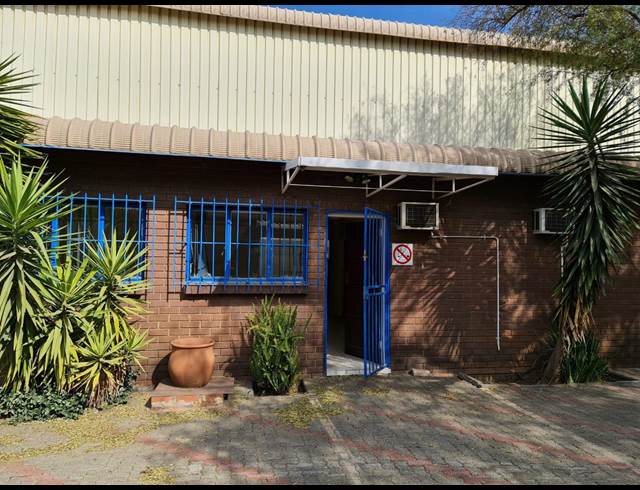 450M² WAREHOUSE TO LET IN WADEVILLE
