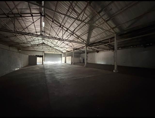 1,000M² WAREHOUSE TO LET IN SPRINGFIELD