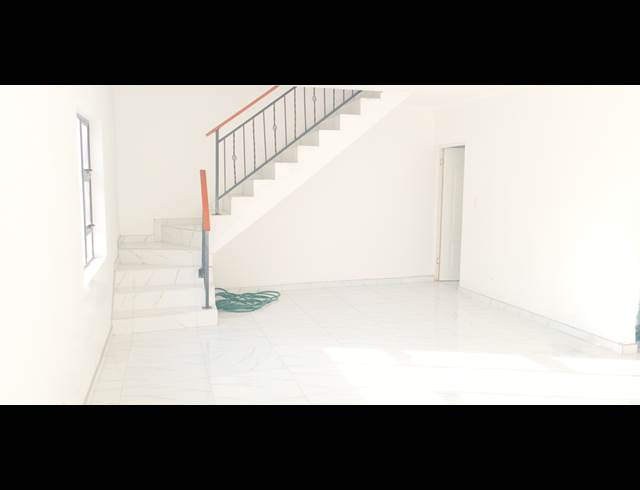 3 bed property to rent in RESERVOIR HILLS