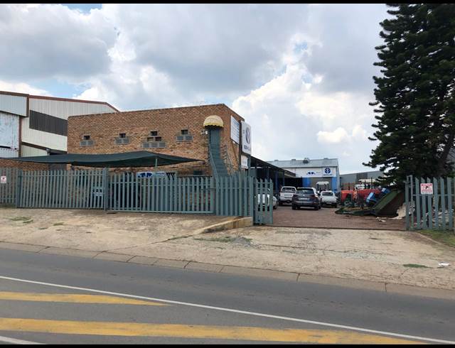 700M² WAREHOUSE RENTED IN CHLOORKOP