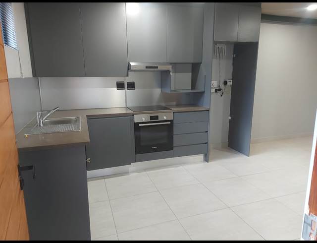 1 BEDROOM APARTMENT TO LET IN UMHLANGA RIDGE
